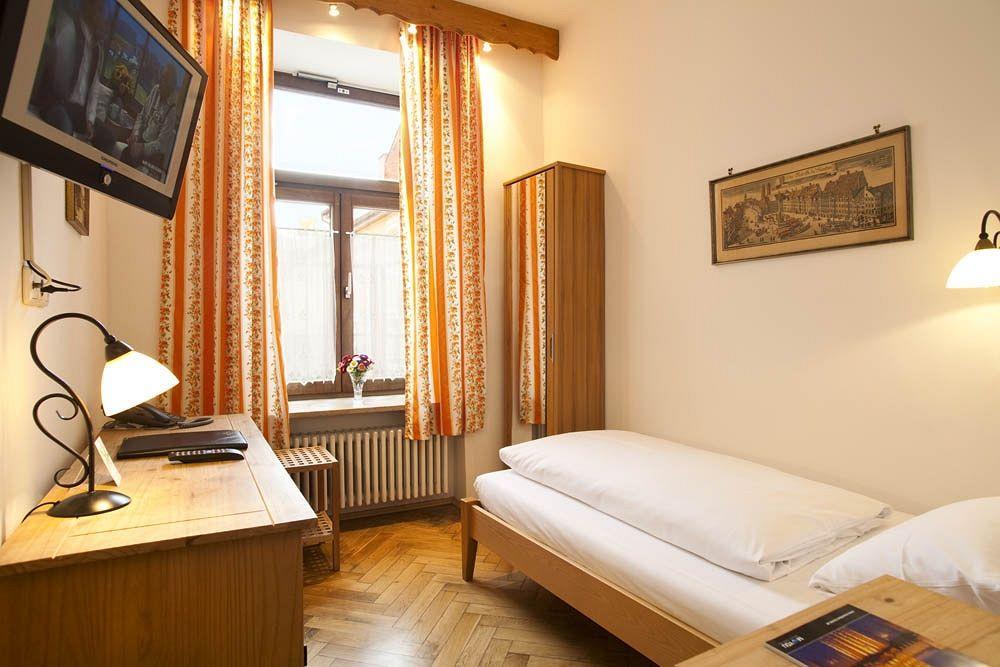 Hotel Hahn Munich Exterior photo